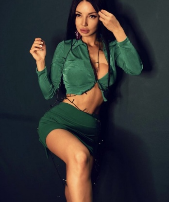 Полина